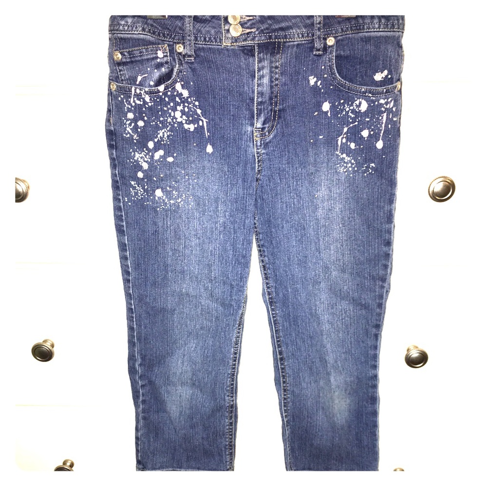 Girl’s capris with paint splatter and sparkle